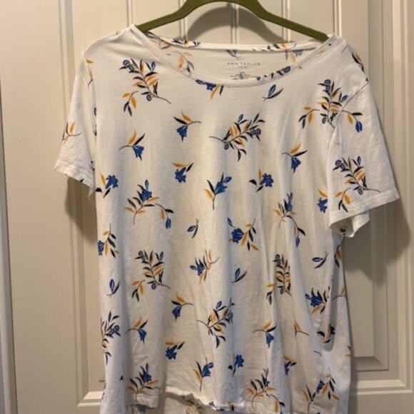 Lou & Grey “Soft Slub Tees” – Excellent Condition - Picture 2 of 5